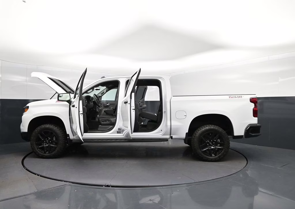 2026 Summit White Chevrolet Silverado 1500 Custom Trail Boss 4X4 Truck