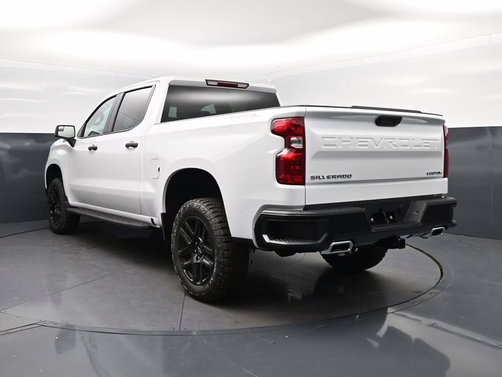 2026 Summit White Chevrolet Silverado 1500 Custom Trail Boss 4X4 Truck