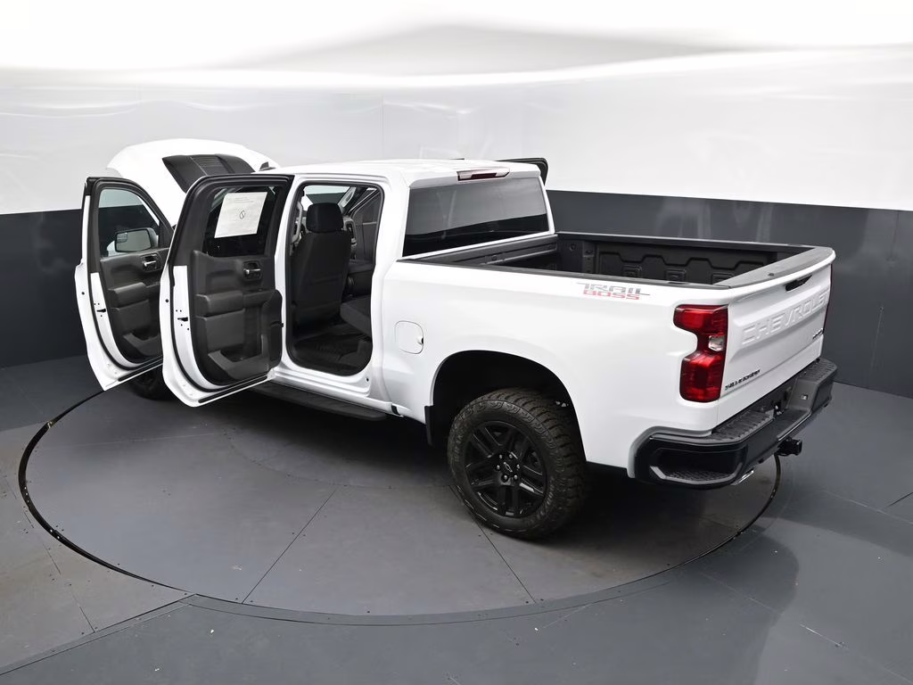 2026 Summit White Chevrolet Silverado 1500 Custom Trail Boss 4X4 Truck