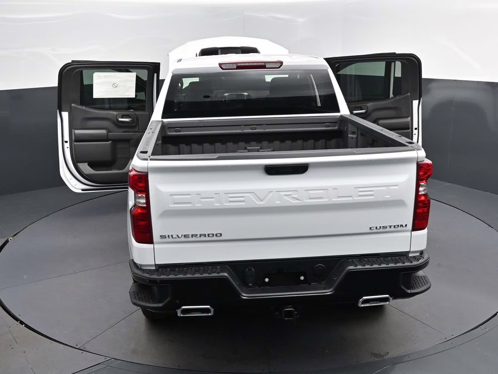 2026 Summit White Chevrolet Silverado 1500 Custom Trail Boss 4X4 Truck