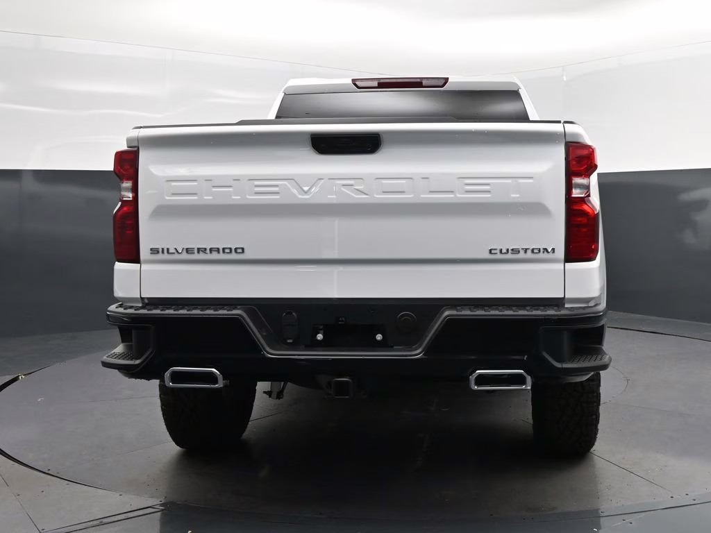 2026 Summit White Chevrolet Silverado 1500 Custom Trail Boss 4X4 Truck