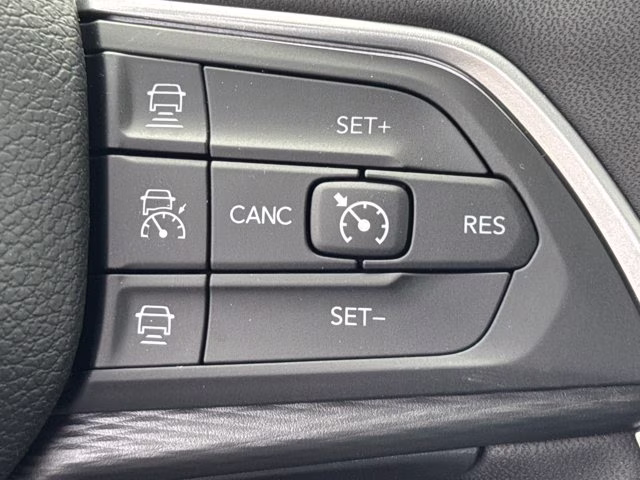 2026 Bright White Clearcoat Jeep Grand Cherokee Laredo X RWD SUV