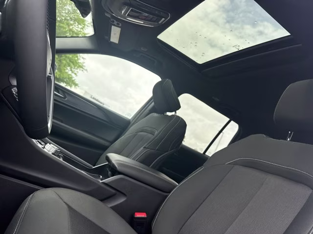2026 Bright White Clearcoat Jeep Grand Cherokee Laredo X RWD SUV