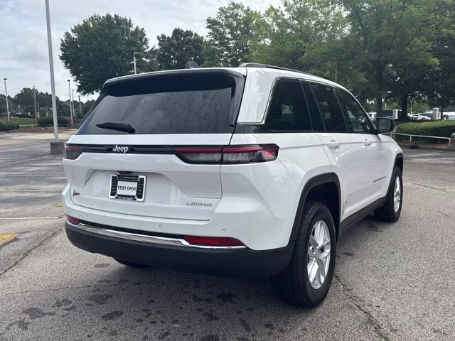 2026 Bright White Clearcoat Jeep Grand Cherokee Laredo X RWD SUV