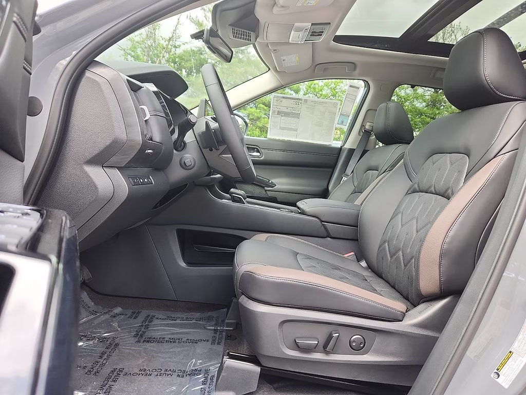 2026 Boulder Gray Pearl Nissan Pathfinder Platinum 4X4 SUV