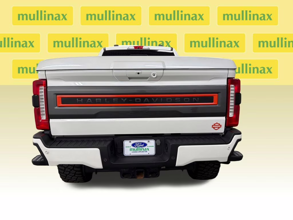 2024 White Metallic Ford Super Duty F-250 SRW Lariat 4X4 Truck