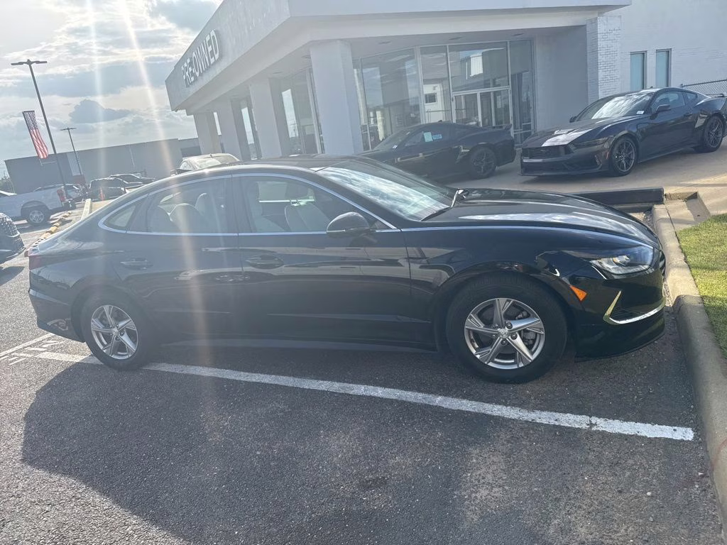 2022 Phantom Black Hyundai Sonata SE FWD Sedan