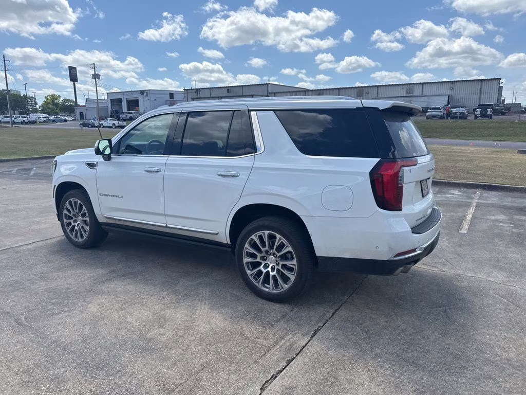 2025 Summit White GMC Yukon Denali RWD SUV