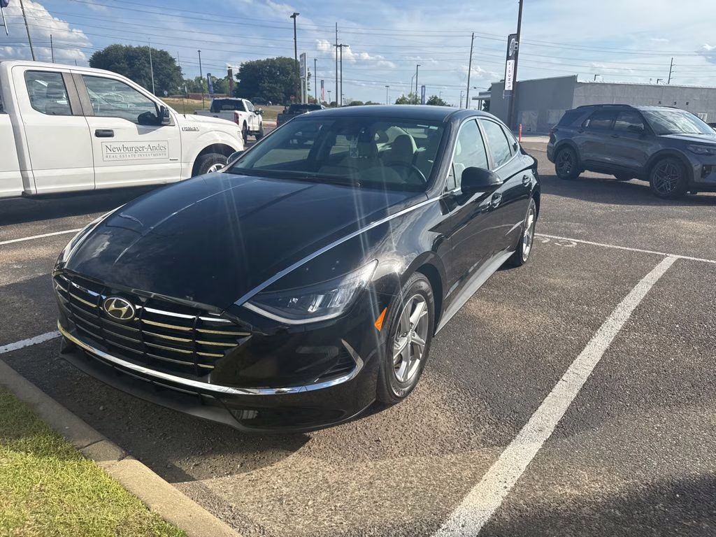 2022 Phantom Black Hyundai Sonata SE FWD Sedan