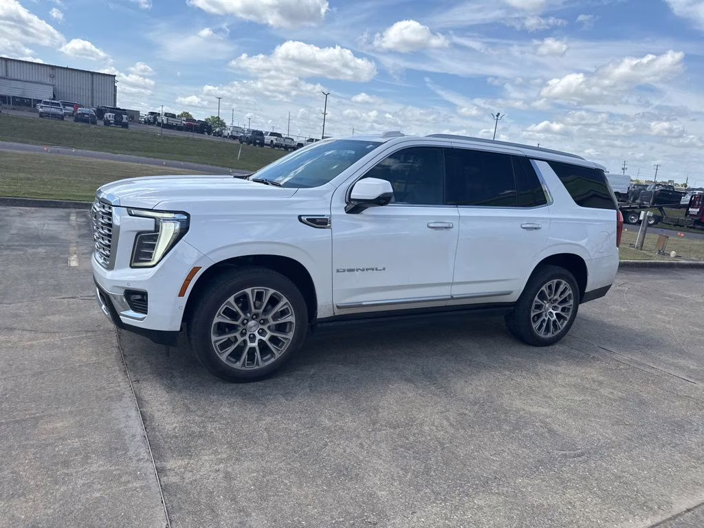 2025 Summit White GMC Yukon Denali RWD SUV