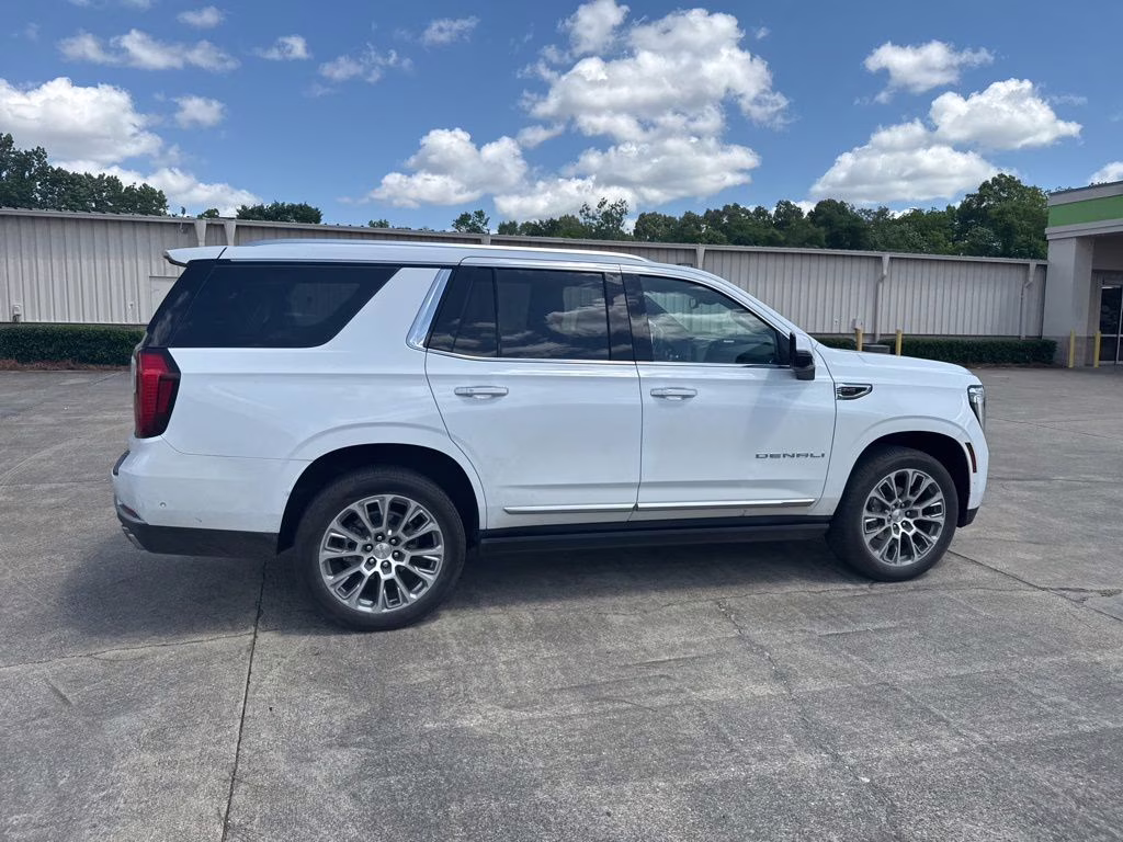 2025 Summit White GMC Yukon Denali RWD SUV