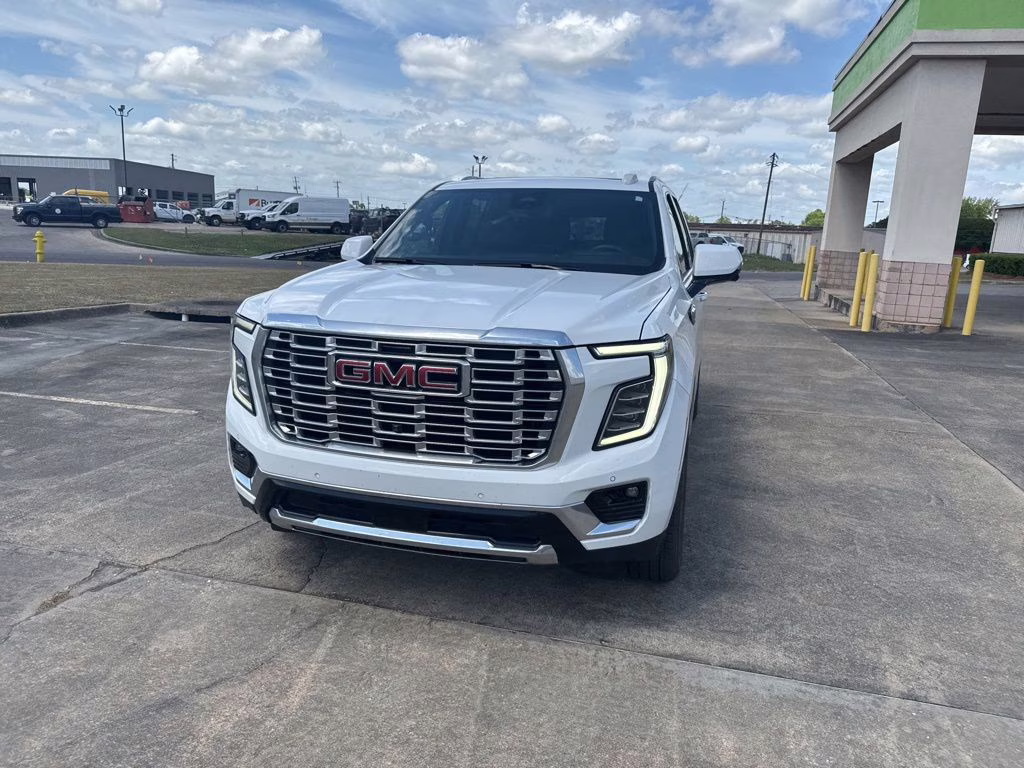 2025 Summit White GMC Yukon Denali RWD SUV
