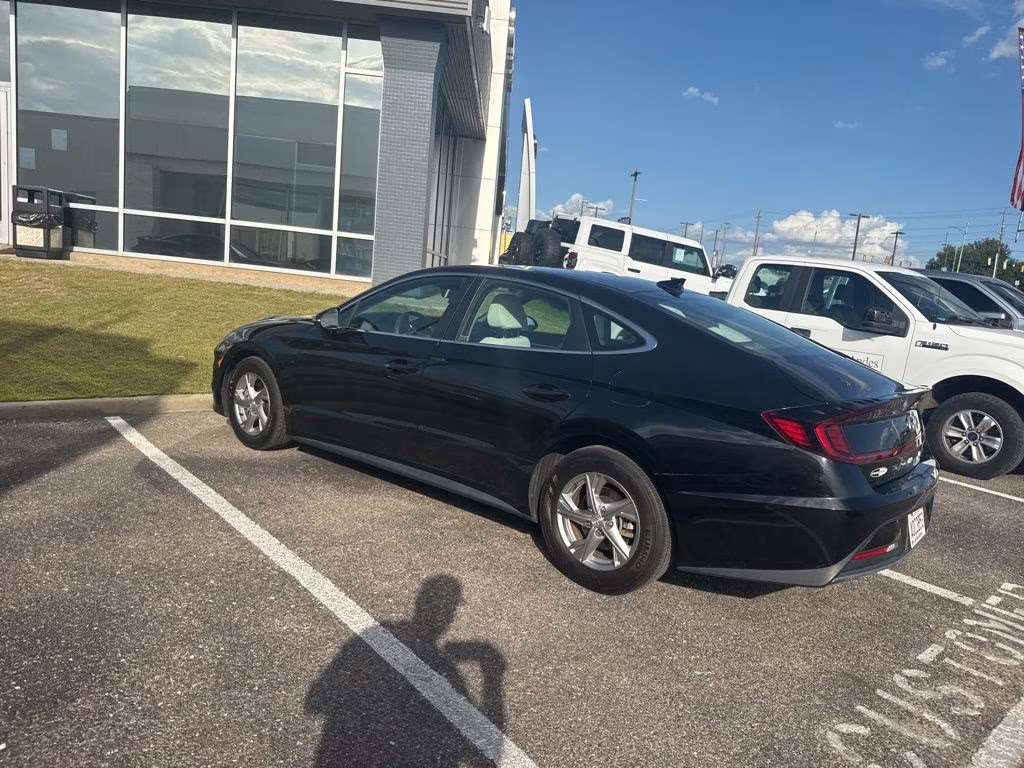 2022 Phantom Black Hyundai Sonata SE FWD Sedan