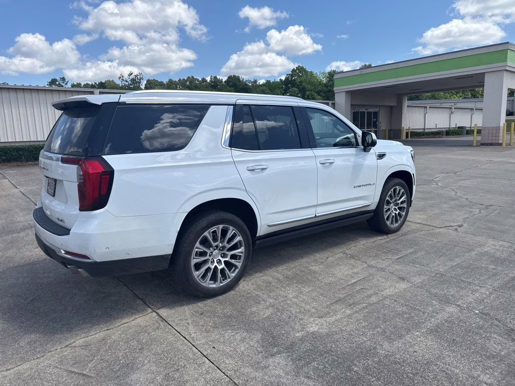 2025 Summit White GMC Yukon Denali RWD SUV
