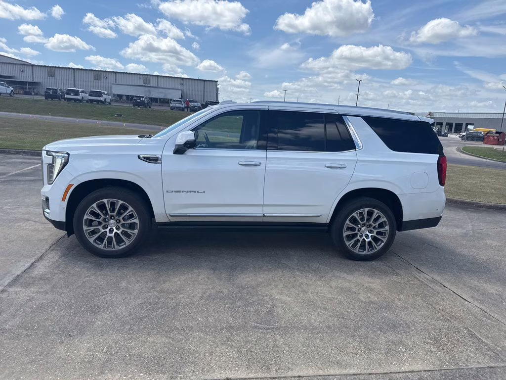 2025 Summit White GMC Yukon Denali RWD SUV