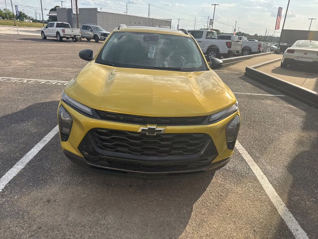 2024 Nitro Yellow Metallic Chevrolet Trax ACTIV FWD SUV