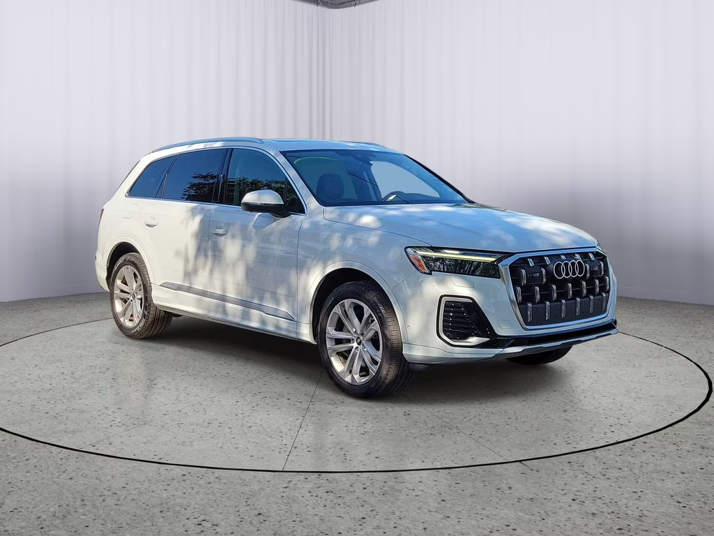 2025 Glacier White Metallic Audi Q7 Premium Plus AWD SUV