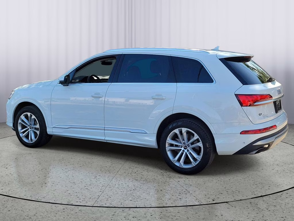 2025 Glacier White Metallic Audi Q7 Premium Plus AWD SUV