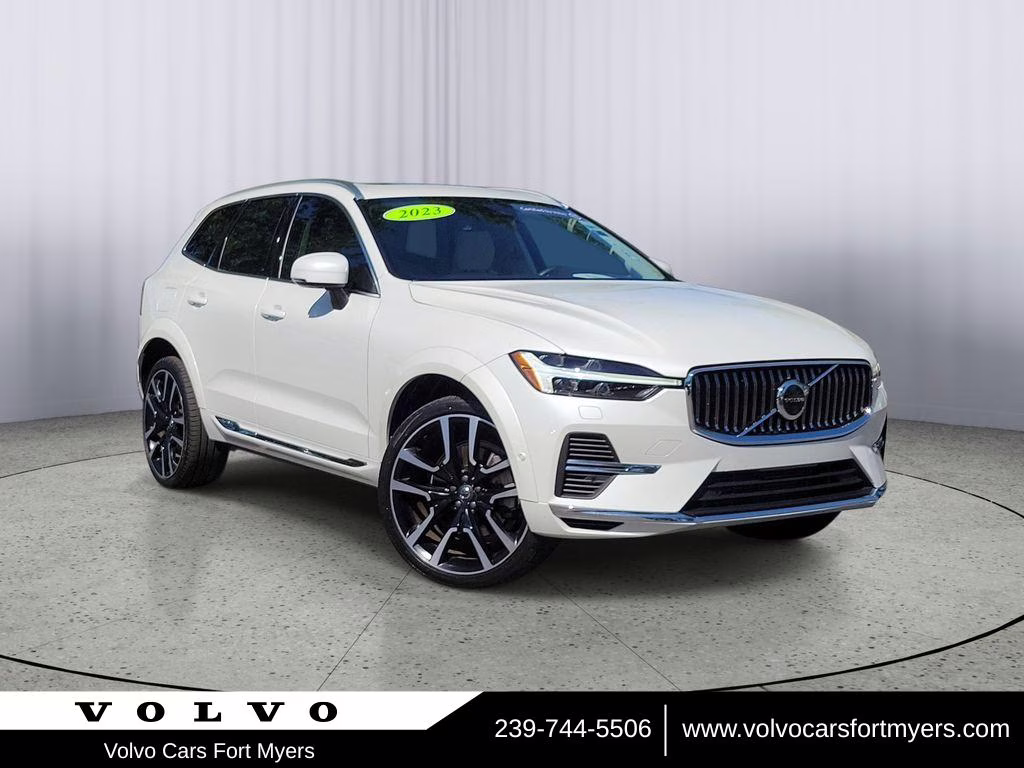 2023 Crystal White Metallic Volvo XC60 Ultimate Bright Theme AWD SUV