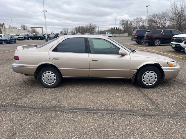1998 Cashmere Beige Metallic Toyota Camry LE FWD Sedan