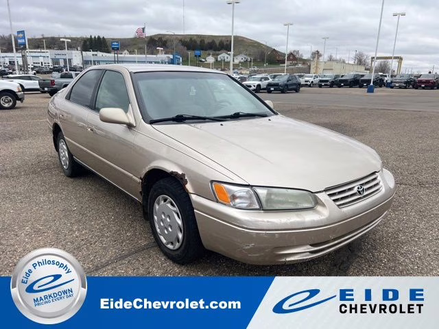 1998 Cashmere Beige Metallic Toyota Camry LE FWD Sedan