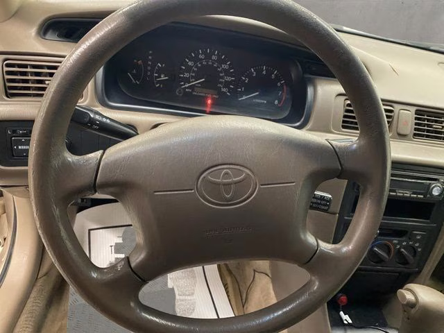 1998 Cashmere Beige Metallic Toyota Camry LE FWD Sedan