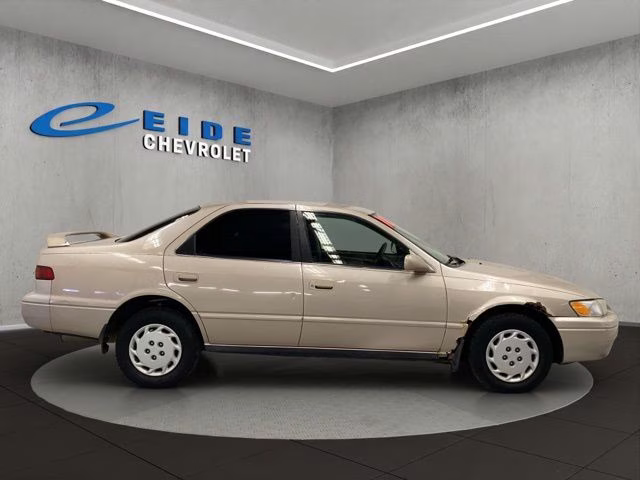 1998 Cashmere Beige Metallic Toyota Camry LE FWD Sedan