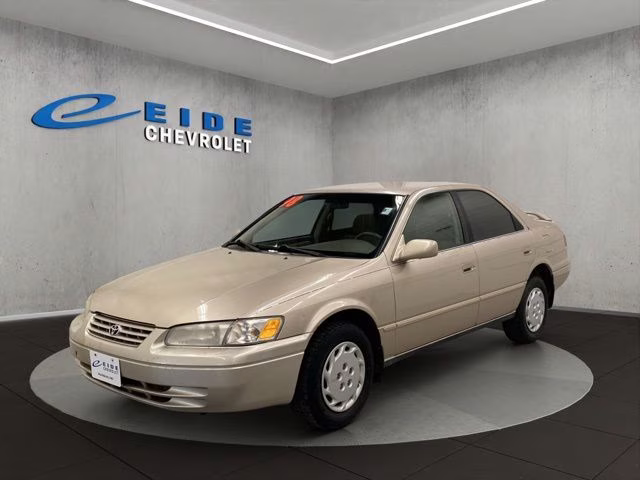 1998 Cashmere Beige Metallic Toyota Camry LE FWD Sedan