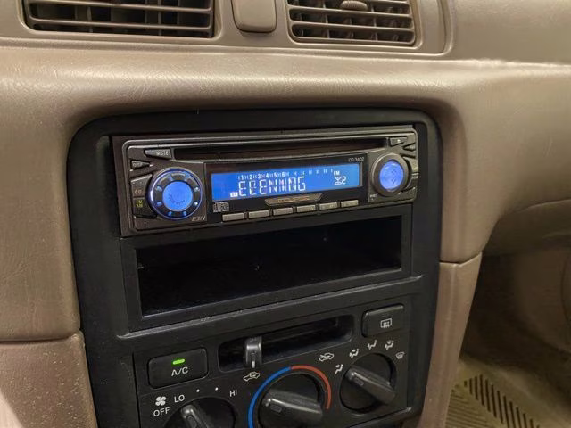 1998 Cashmere Beige Metallic Toyota Camry LE FWD Sedan