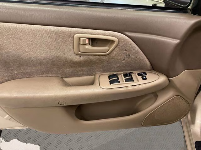 1998 Cashmere Beige Metallic Toyota Camry LE FWD Sedan