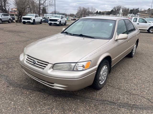 1998 Cashmere Beige Metallic Toyota Camry LE FWD Sedan