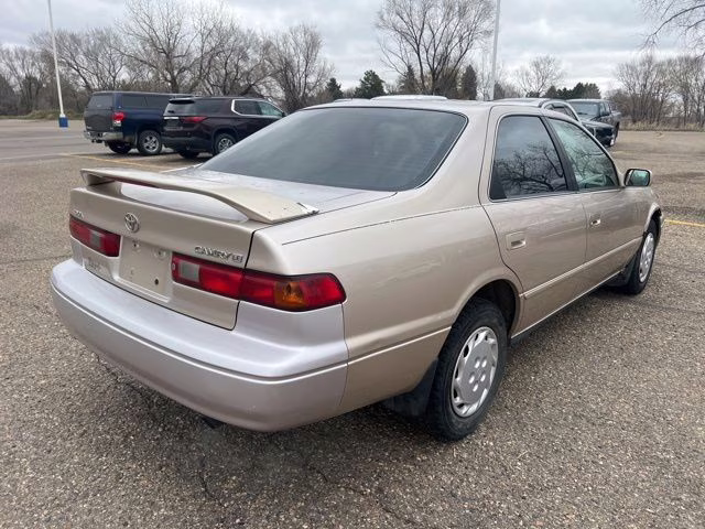 1998 Cashmere Beige Metallic Toyota Camry LE FWD Sedan