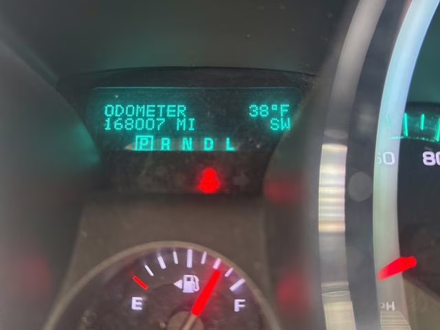 2011 Silver Ice Metallic Chevrolet Traverse 2LT AWD SUV