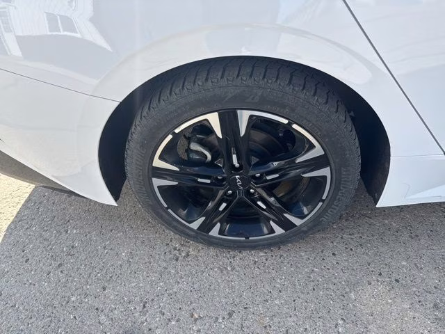 2023 Glacial White Pearl Kia K5 GT-Line AWD Sedan