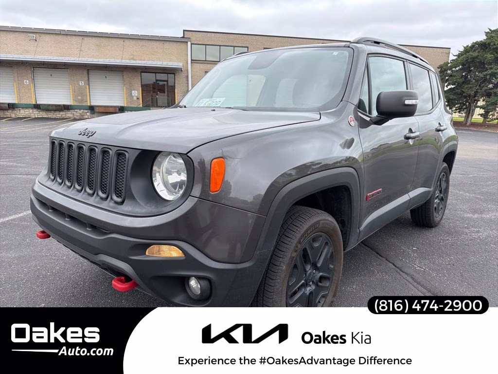 2018 Granite Crystal Metallic Clearcoat Jeep Renegade Trailhawk 4X4 SUV