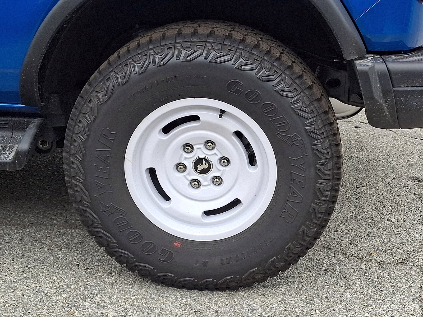 2026 Velocity Blue Metallic - E7 Ford Bronco Heritage Edition 4X4
