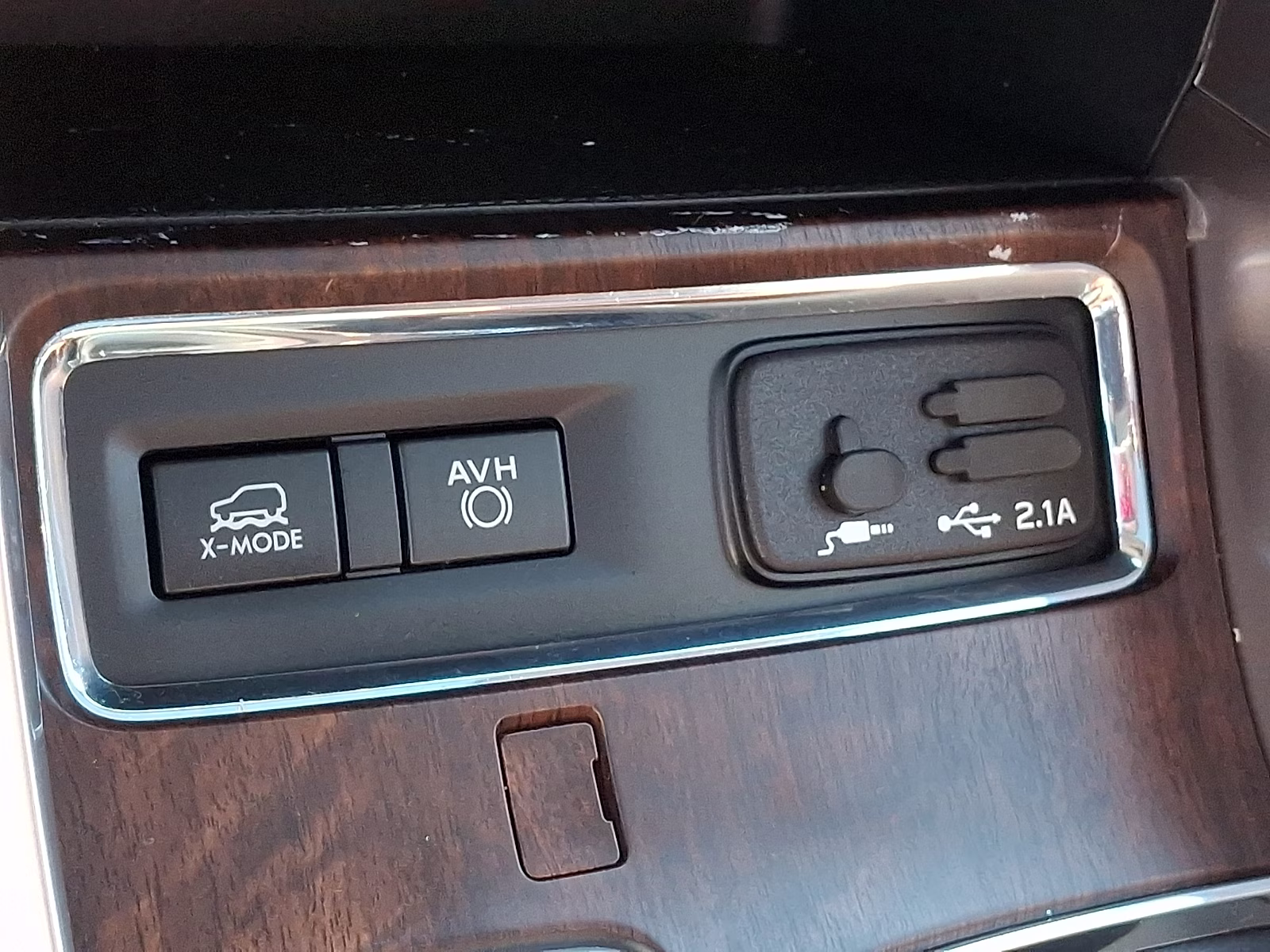 2020 Crystal White Pearl - WH5 Subaru Ascent Touring AWD