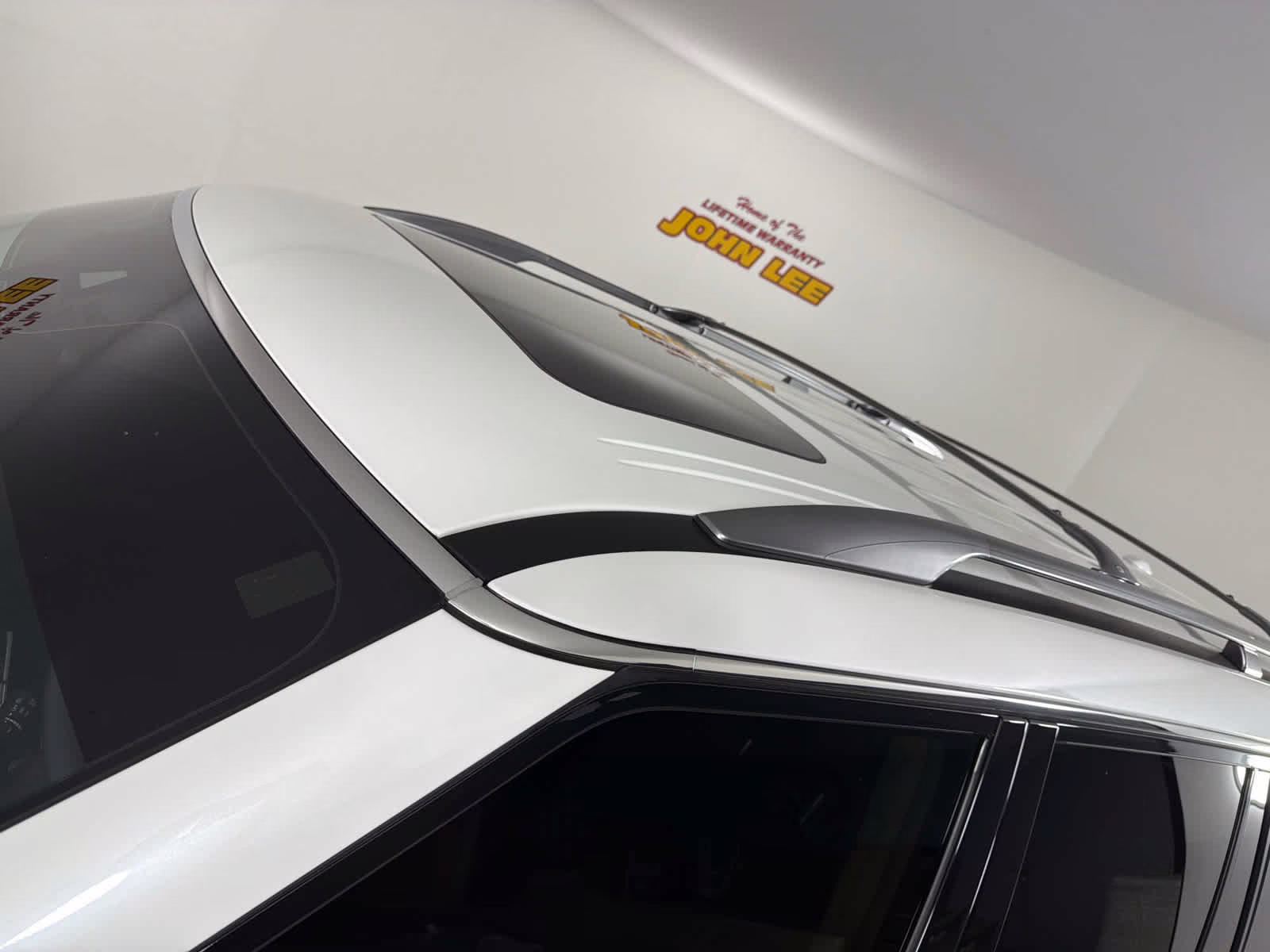 2023 Aspen White Tricoat Nissan Armada SL RWD SUV