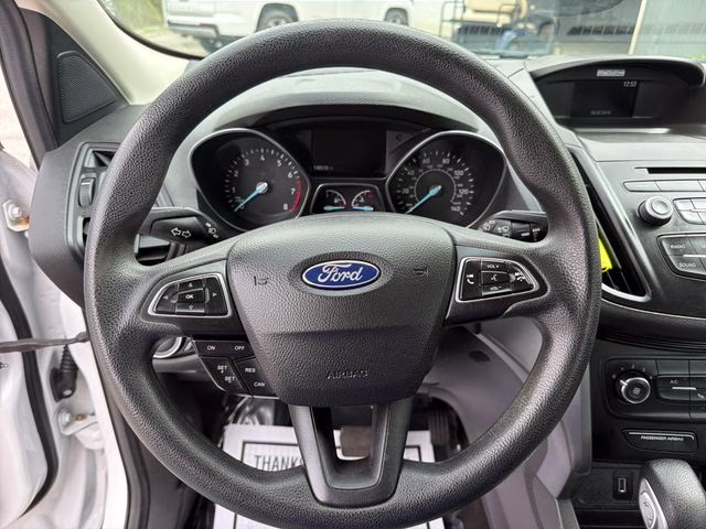 2017 Oxford White Ford Escape S FWD SUV