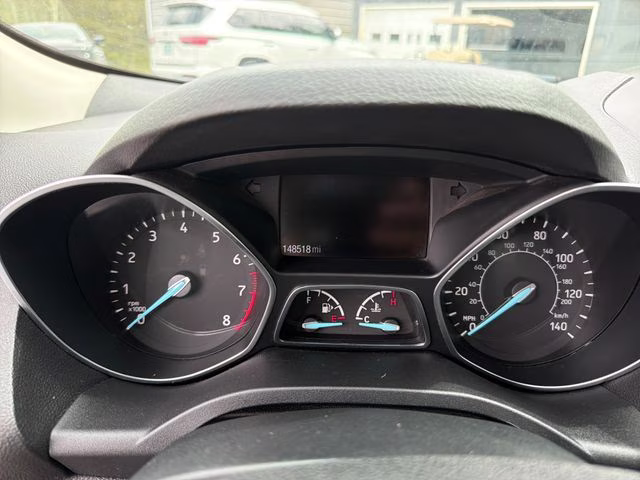 2017 Oxford White Ford Escape S FWD SUV