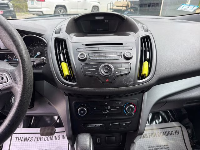 2017 Oxford White Ford Escape S FWD SUV