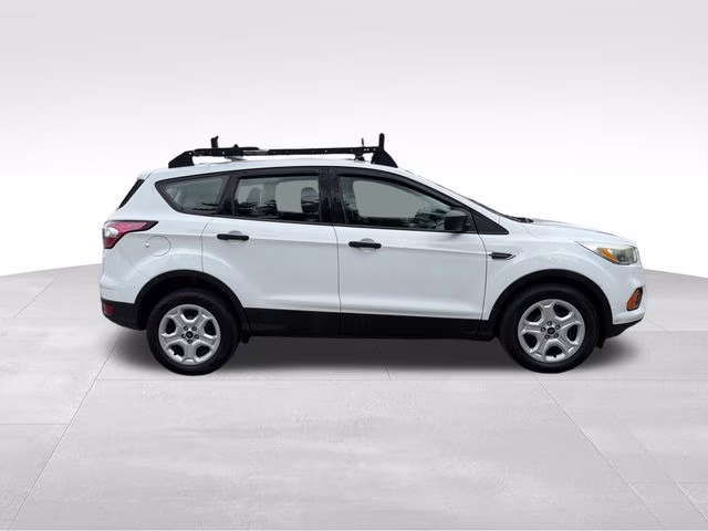 2017 Oxford White Ford Escape S FWD SUV