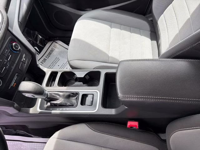 2017 Oxford White Ford Escape S FWD SUV