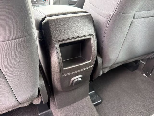 2017 Oxford White Ford Escape S FWD SUV