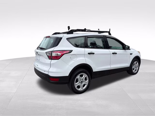 2017 Oxford White Ford Escape S FWD SUV