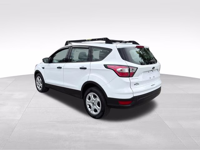 2017 Oxford White Ford Escape S FWD SUV