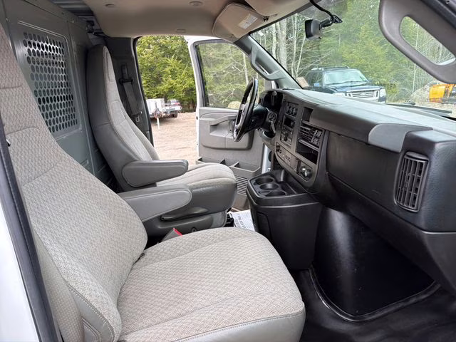2017 Summit White GMC Savana 2500 Work Van RWD Van