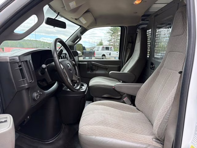 2017 Summit White GMC Savana 2500 Work Van RWD Van