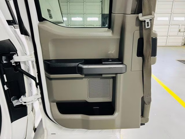 2020 Oxford White Ford F-150 XLT RWD Truck
