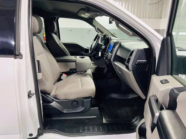 2020 Oxford White Ford F-150 XLT RWD Truck